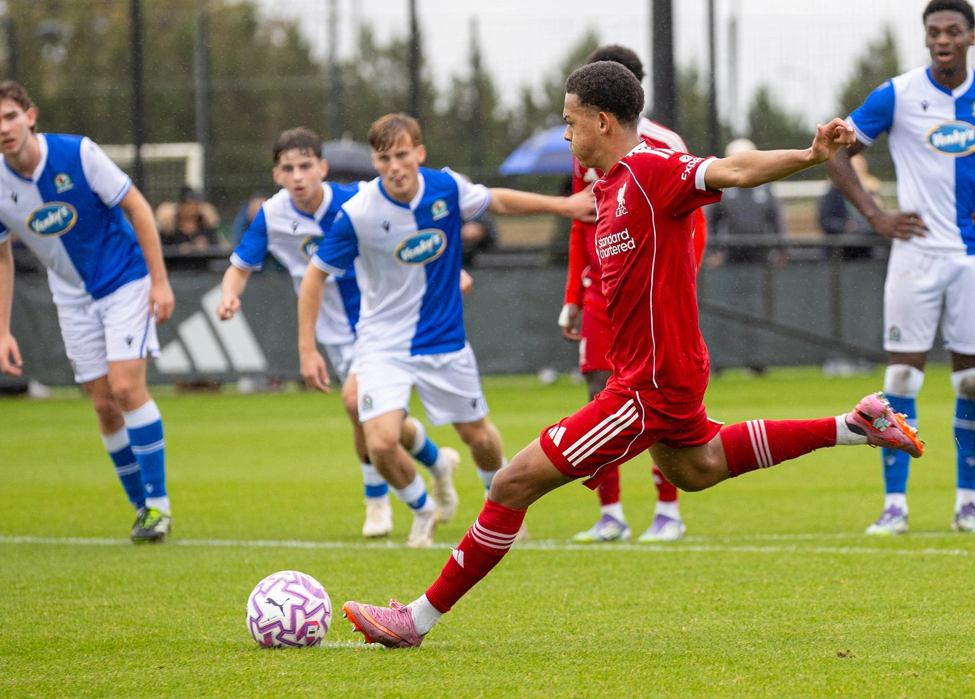U18の試合レポート:リバプールはブラックバーンに大敗した - Liverpool FC