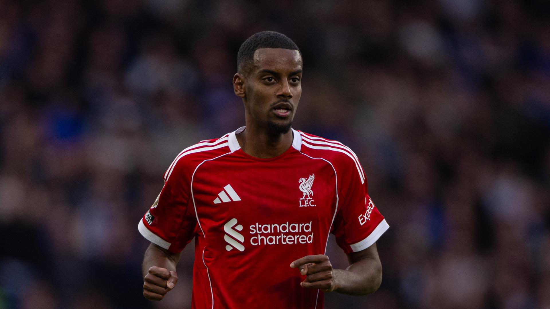 Alexander Isak belum fit di laga Liverpool vs PSG