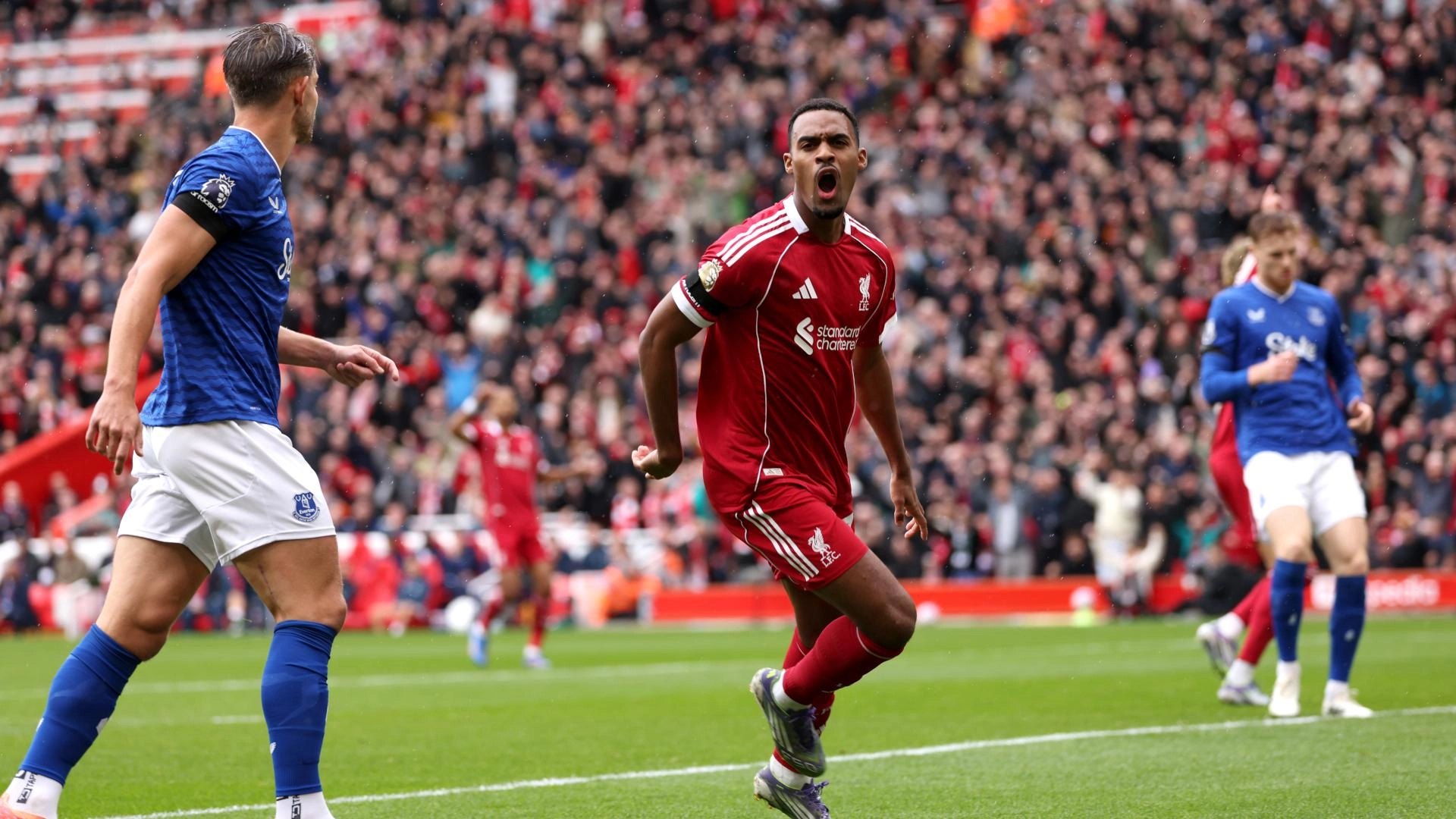 ライアン・グレイベンバーグのダービーストライクがプレミアリーグの