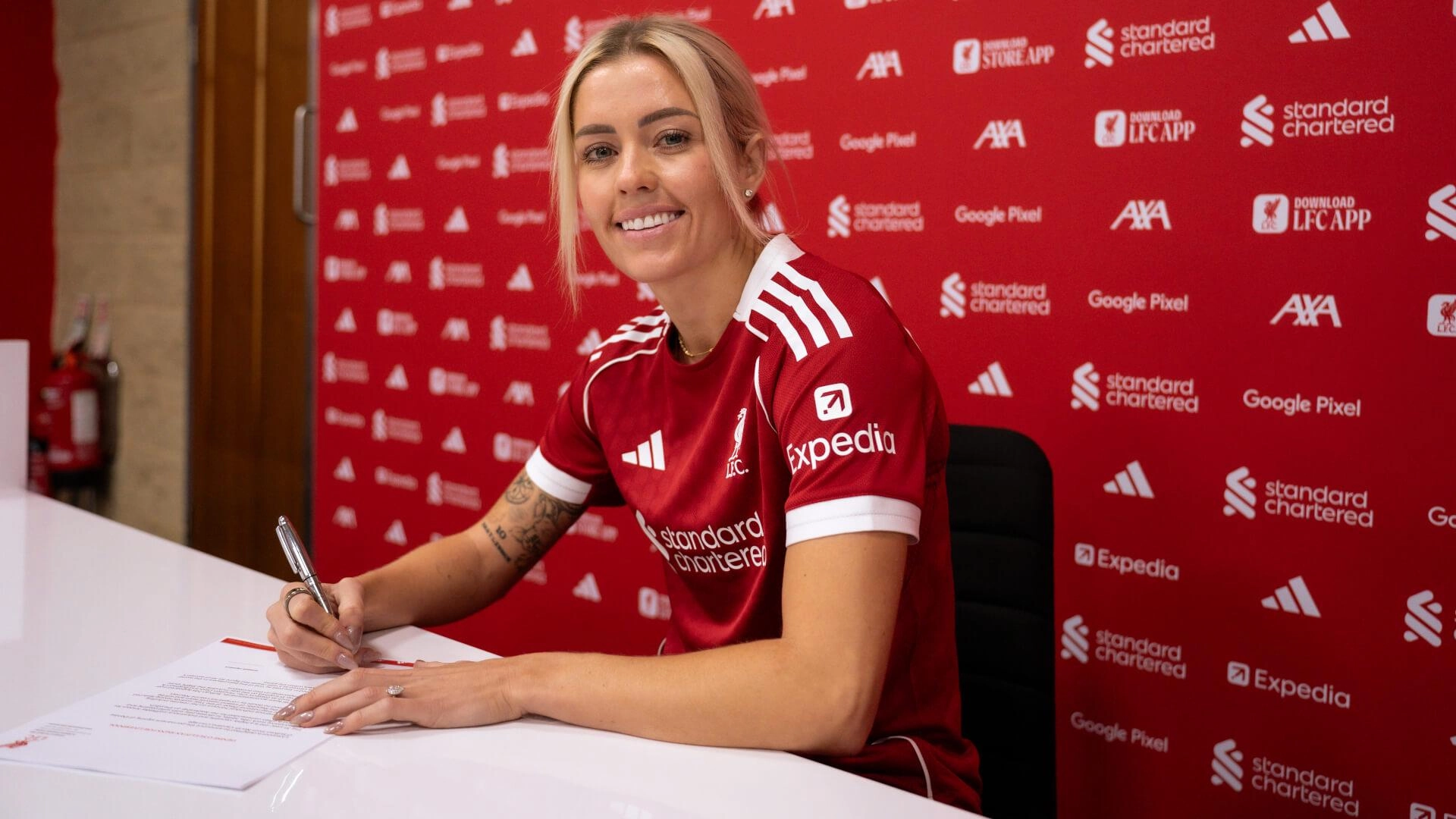 LFCウィメンがデニス・オサリバンのパーマネント・サインを完了