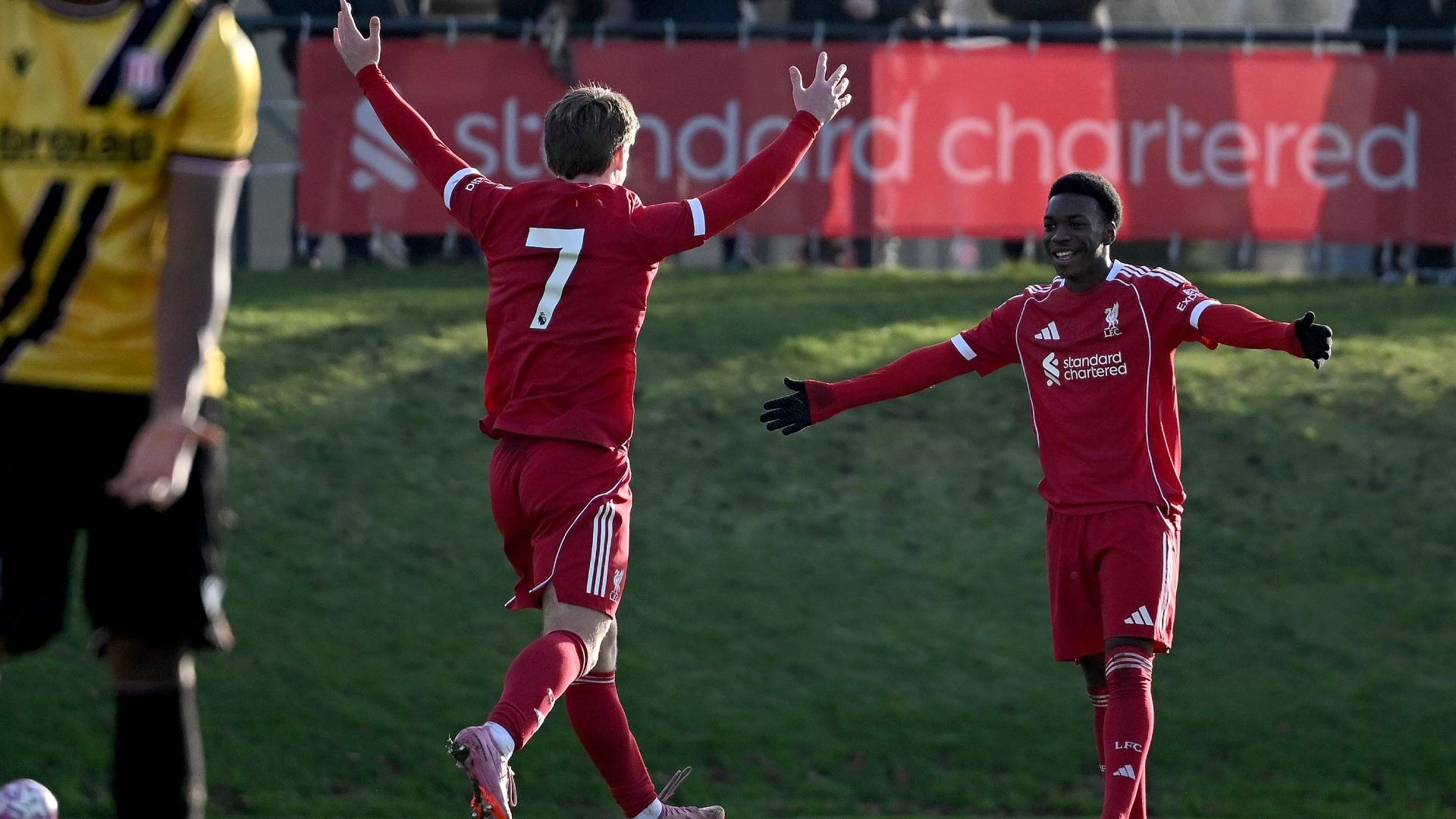 U18のハイライトを見る:リバプール 4-2 ストークシティ - Liverpool FC