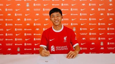 LFC ENDO 3 サイン入り wataru-endo-liverpool-fc-