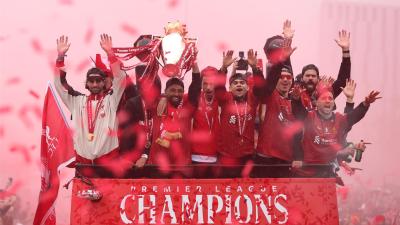 trophy-parade-cover-lfc-